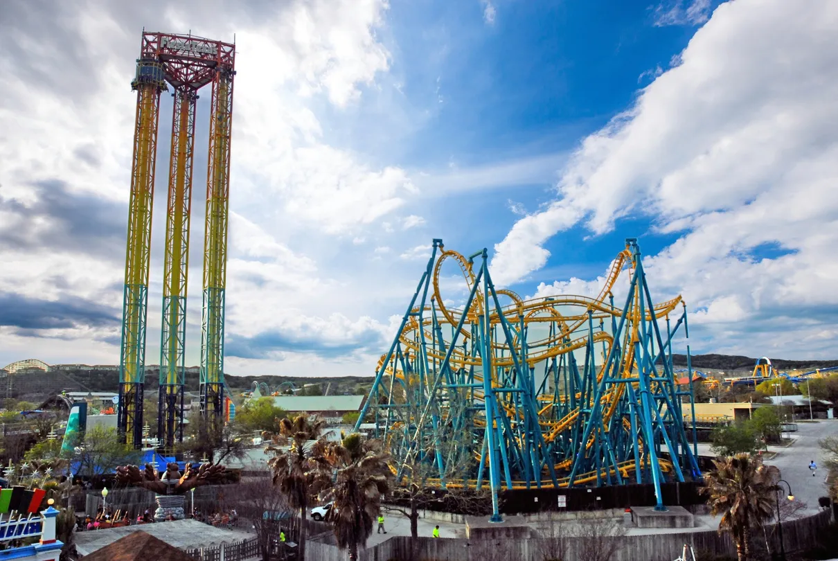 1_Six Flags Fiesta Texas