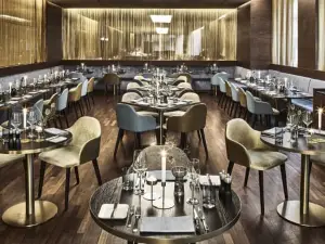 [m]eatery bar + restaurant