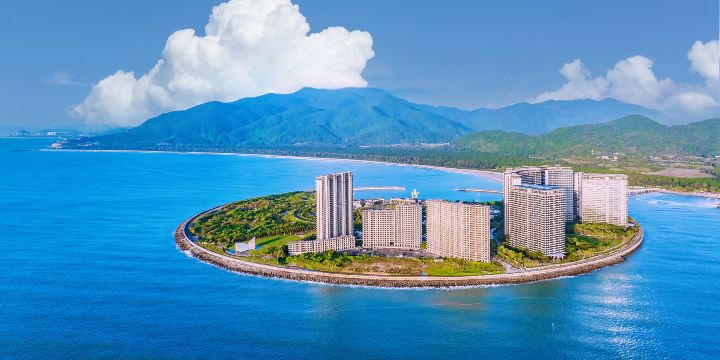 Riyue Bay