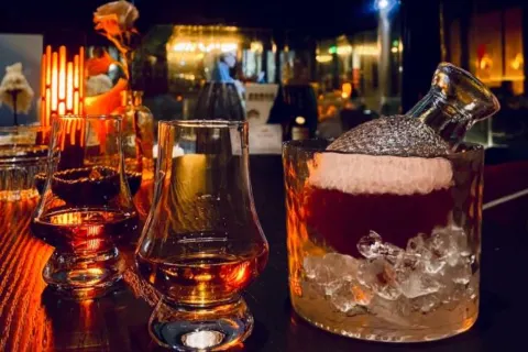 齊·园林WHISKY LOUNGE