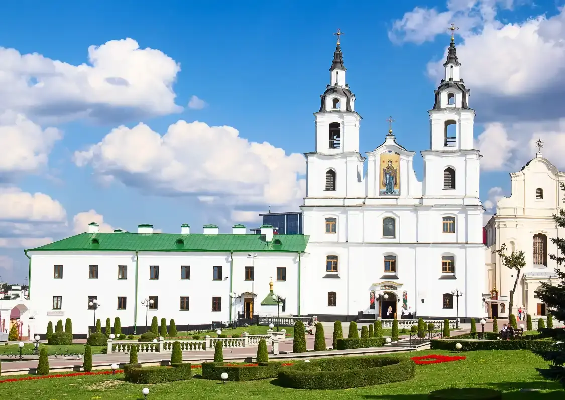 Hotels near Cathedral of the Holy Spirit