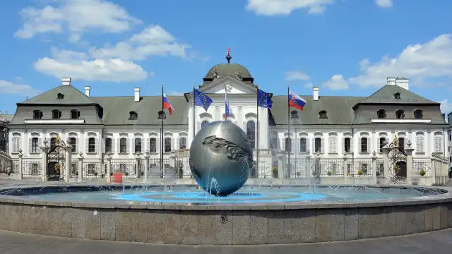 Hotels near Presidential Palace