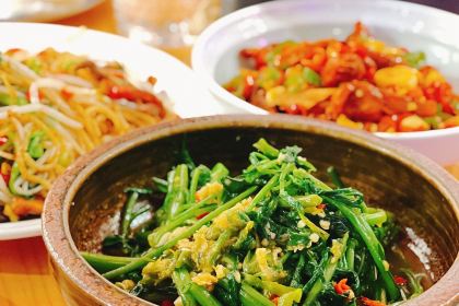 清晨落夜小酒馆