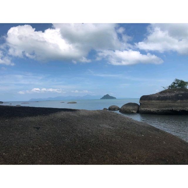 Black Sand Beach 