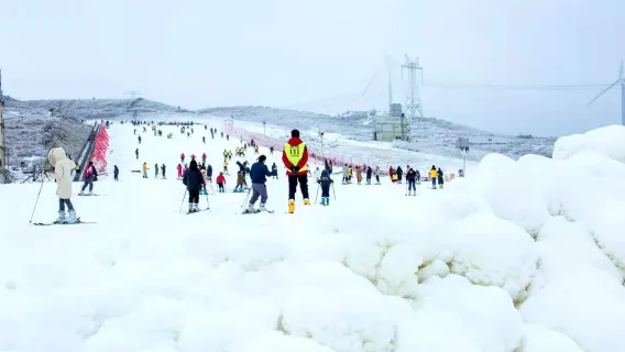 滑雪