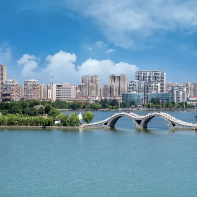 Hotels near Shandong Engineering Technician College