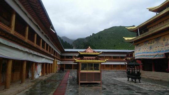 郎木寺，非寺，亦是寺！大家对郎木寺的认知，多数都认为他是一座