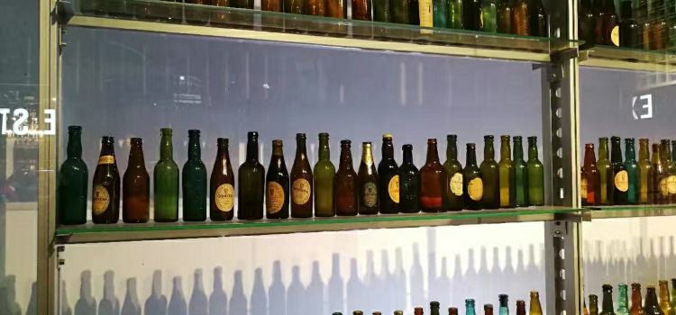 Dakota Bar & Grill