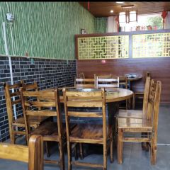 信阳三绝土灶台(羊山外国语中学店) User Photo