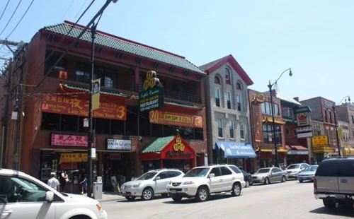 中國城是芝加哥最大的華人聚集區，也是很早就在美國出現的一處華
