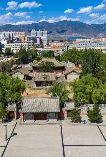 鄰近雲林寺的酒店