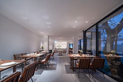 黄果树匠庐·阅山民宿·梧桐树餐厅·咖啡