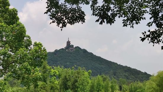 浩浩蕩盪，濱江公園，環境不錯，綠道行走，寬敞明亮。南通新的標