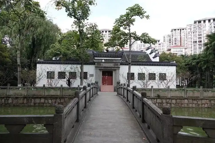 Hotels near Zhabei Park