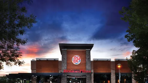 Boston Pizza in ハミルトン