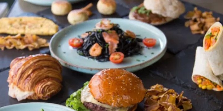 Doghouse Social Club