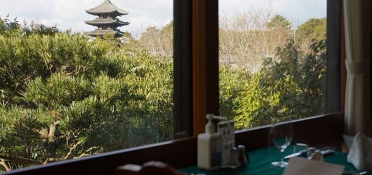 Main Dining Room ”MIKASA”