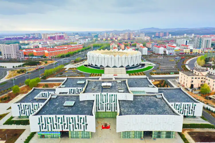 Hotels near Wulanchabu Museum