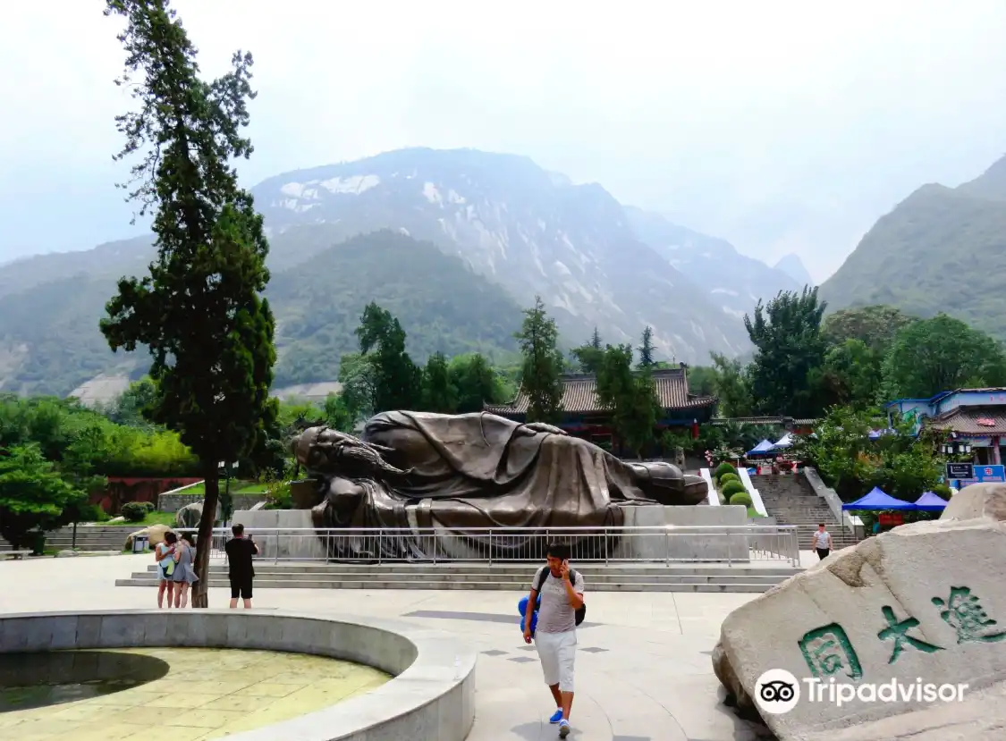 Hotels near Yuquan Temple