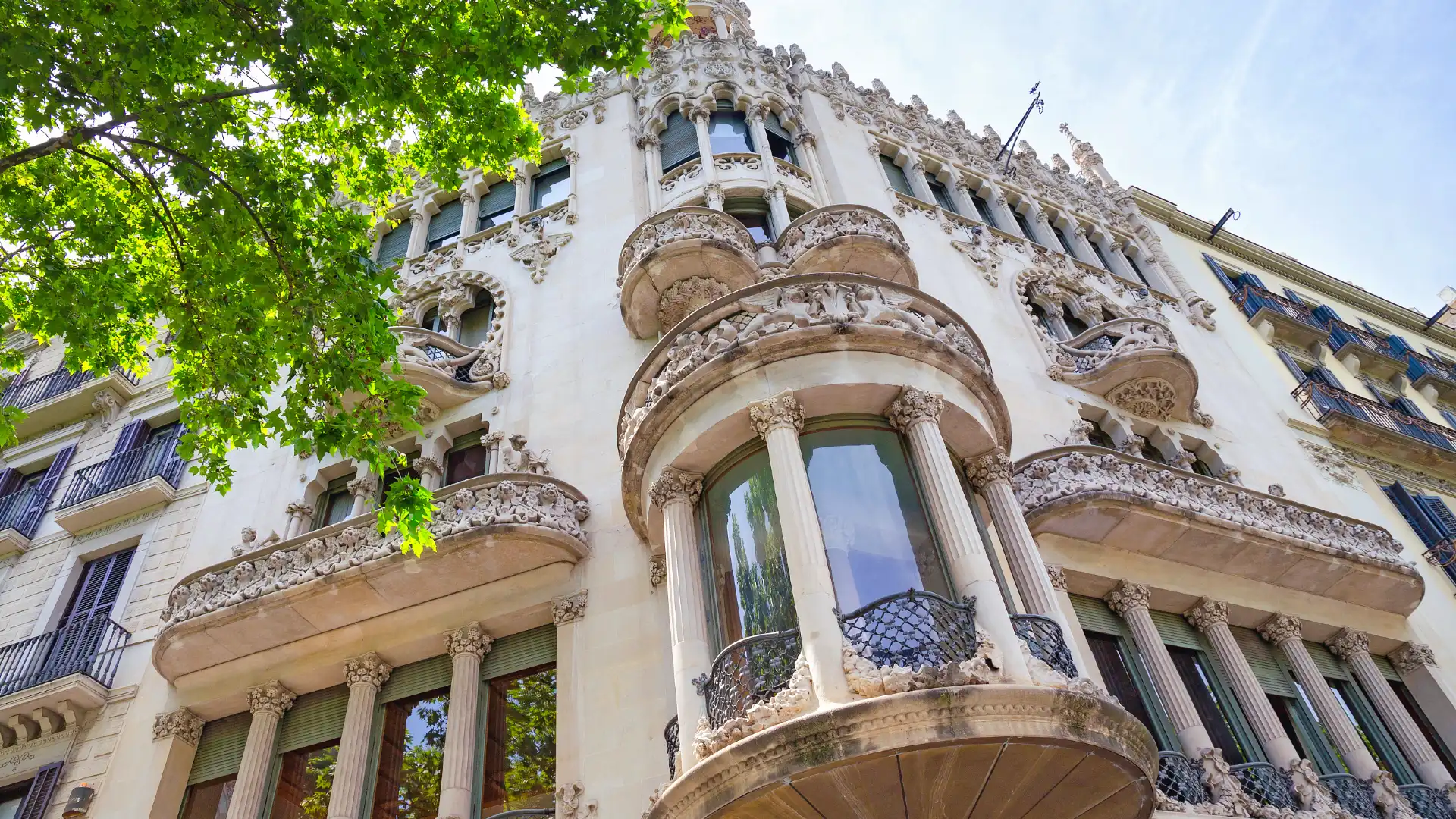 Hotels near Casa Lleo i Morera