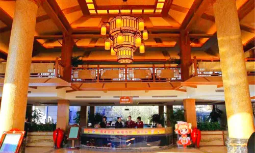 Xiantan Mountain Hot Spring Town