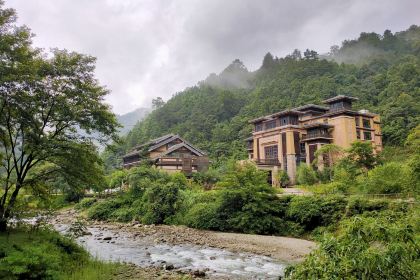 Fanjingshanguojihuiyizhongxinzhong Restaurant