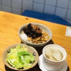 红猪卤肉饭(百联徐汇商业广场店) User Photo