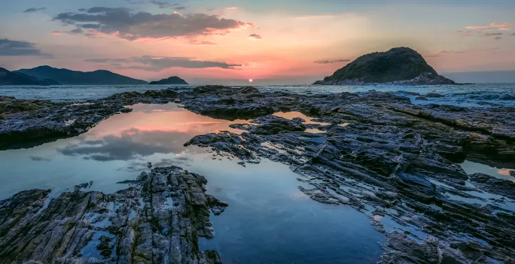 Отели с услугой фитнес-залом в г. Юньфу