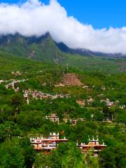 Sandagu Tibetan Village