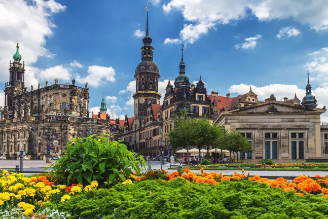 Dresden nach Braşov flugtickets