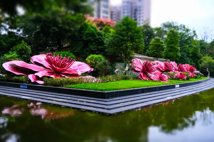Hotels near Taohuadao Tiyu Park