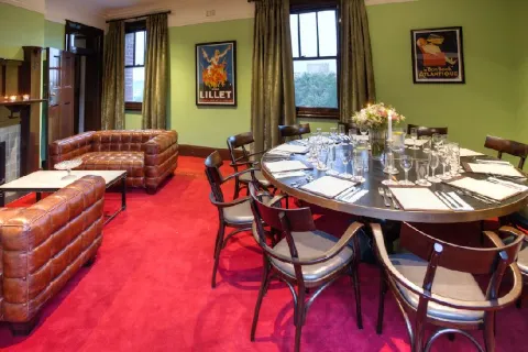 The Glenmore Hotel