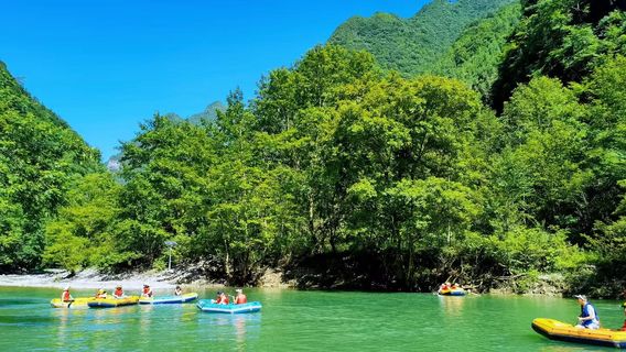 Longtan River Scenic Area Rafting
