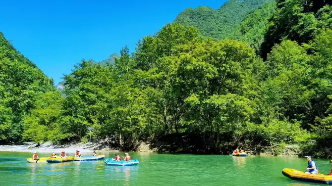 龍潭河風景區漂流