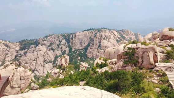 Jiuxian Mountain Valley Rafting