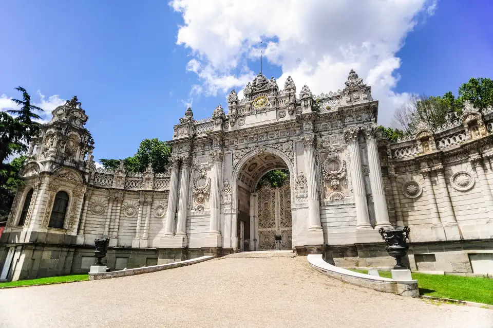 1_Dolmabahce Palace