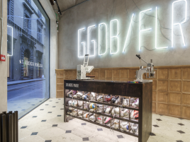 Golden Goose（佛罗伦萨文艺复兴百货店）