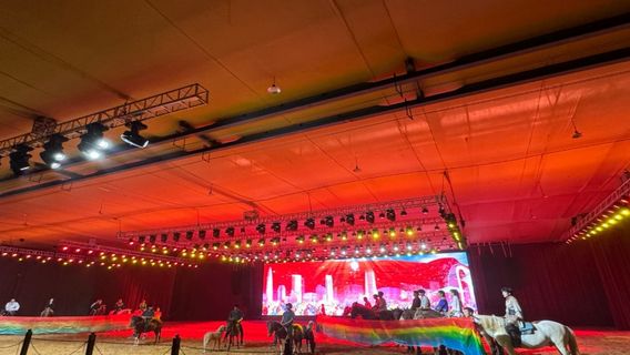 wu ma dan xia yan yi zhong xin