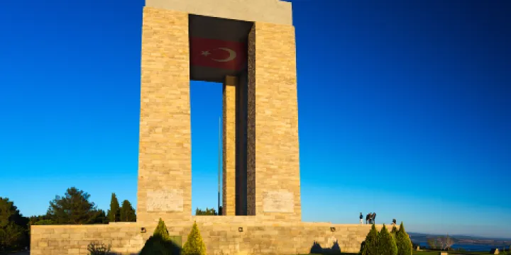 恰納卡萊烈士紀念碑