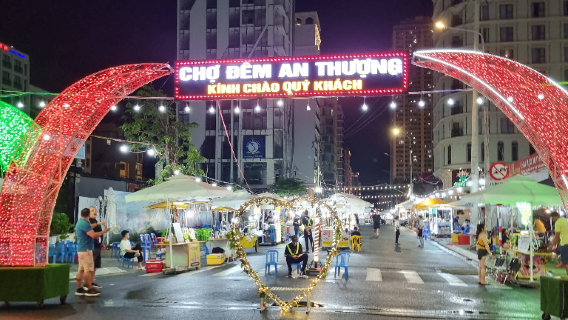 An Thuong Night Market
