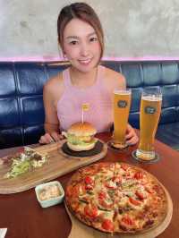 《百德新街食漢堡》