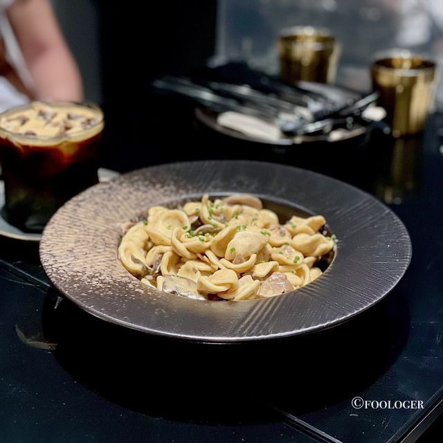 BlackCoffee｜全黑型格café