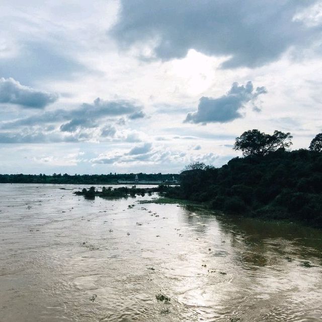 สะพานแขวนแก่งตะนะ จ.อุบลราชธานี
