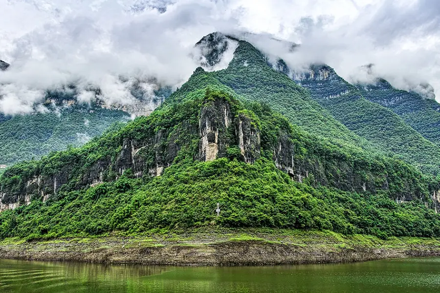 Enshi Qingjiang Butterfly Cliff Scenic Area