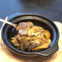 Bin jiang hua yue yan User Photo