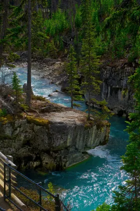 4-Star Hotels in Lake Louise