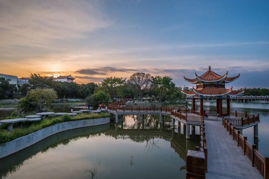 Hotels near Shibishan Scenic Area