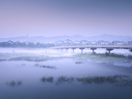 Jiangnan Water Town beyond the Great Wall