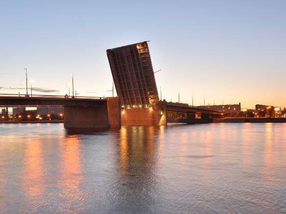 Volodarsky bridge