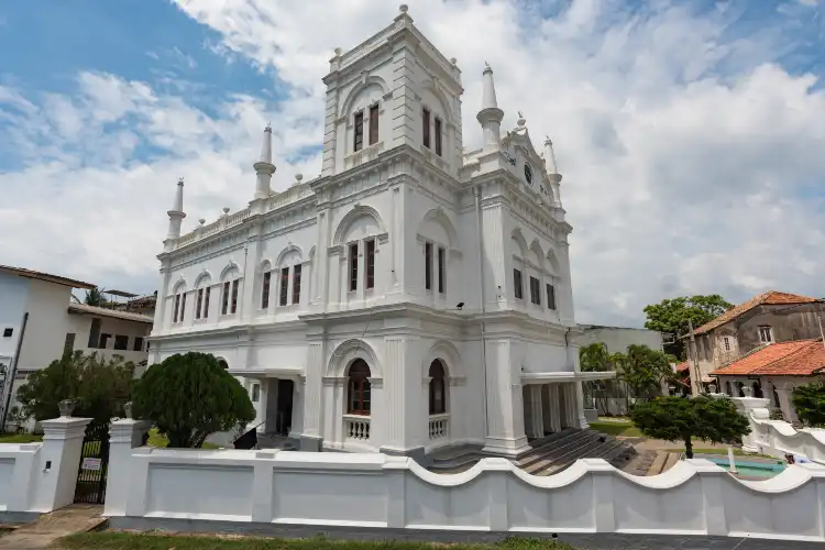 Hotel dekat Fort Meeran Jumma Masjid